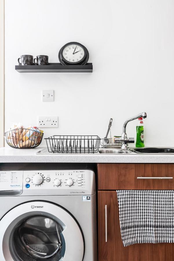 Air Host And Stay - Argyle Apartment Sleeps 4 City Centre Ливърпул Екстериор снимка