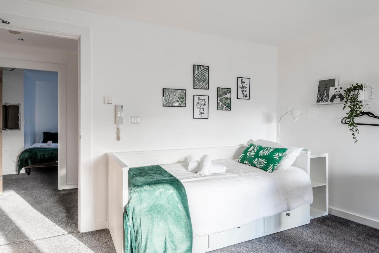 Air Host And Stay - Argyle Apartment Sleeps 4 City Centre Ливърпул Екстериор снимка